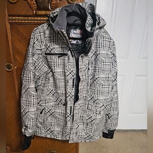 Turbine Hamilton Men's Large Black and White Ski Jacket with Plaid Design
